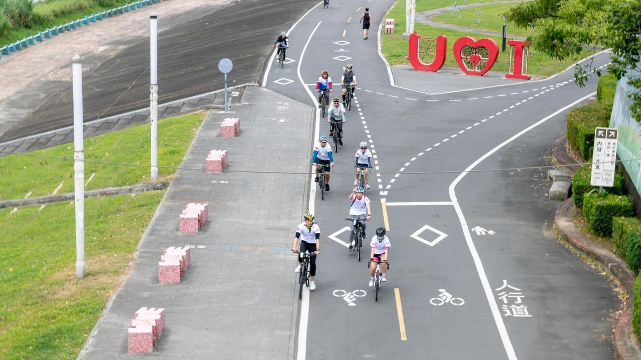 經痛騎士 拜耳車隊騎行河濱公園
